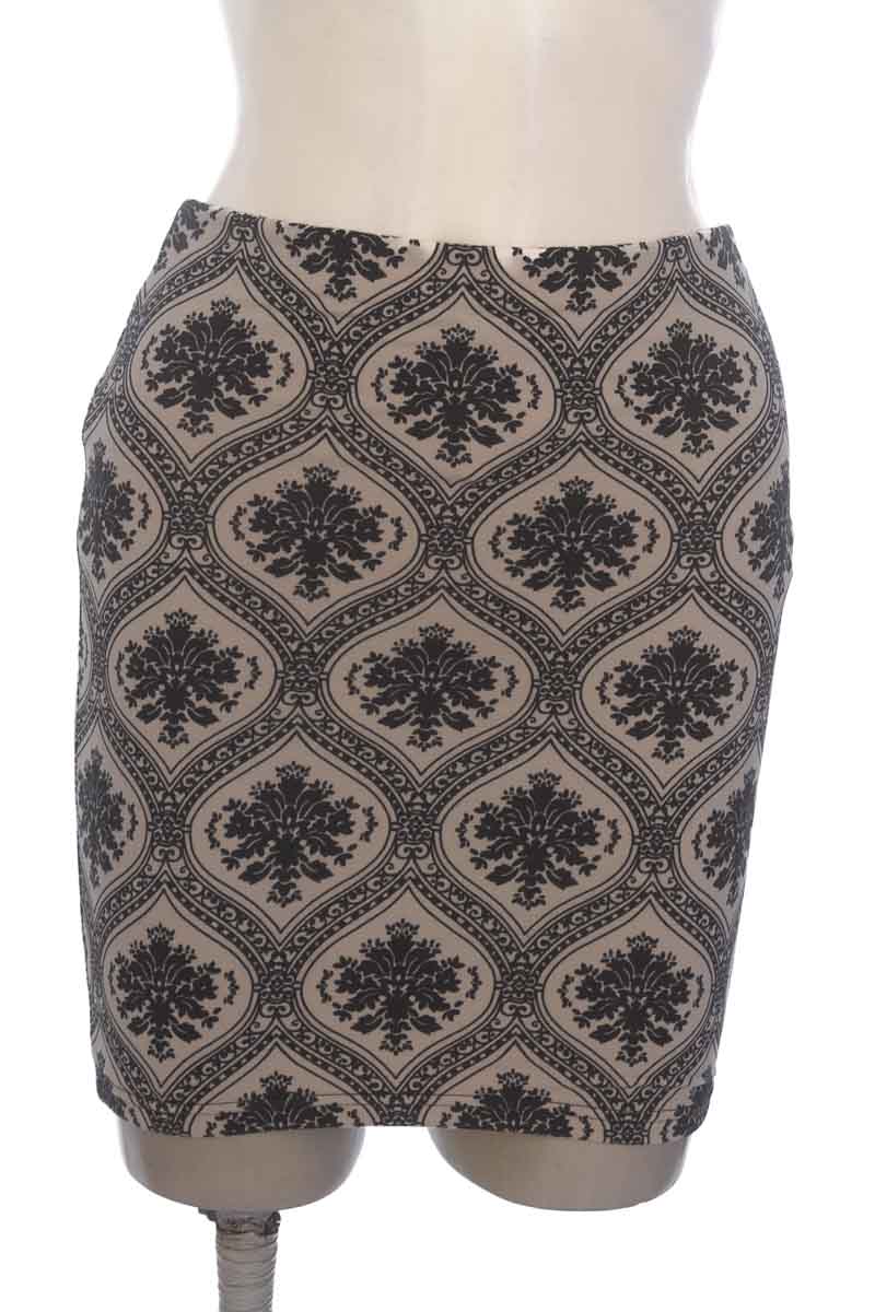 Falda color Beige - Forever 21