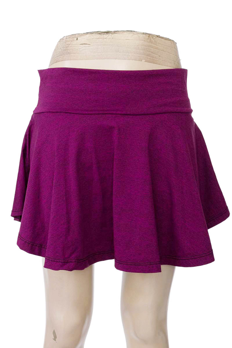 Ropa Deportiva / Salida de Baño color Morado - Closeando