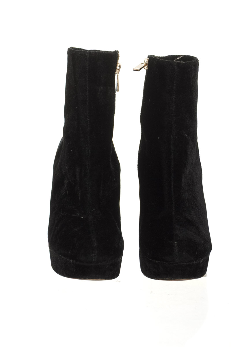 Zapatos color Negro - Stradivarius