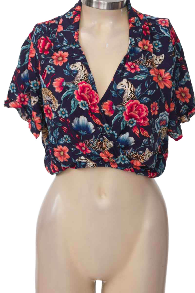 Top / Camiseta color Azul - MATTELSA