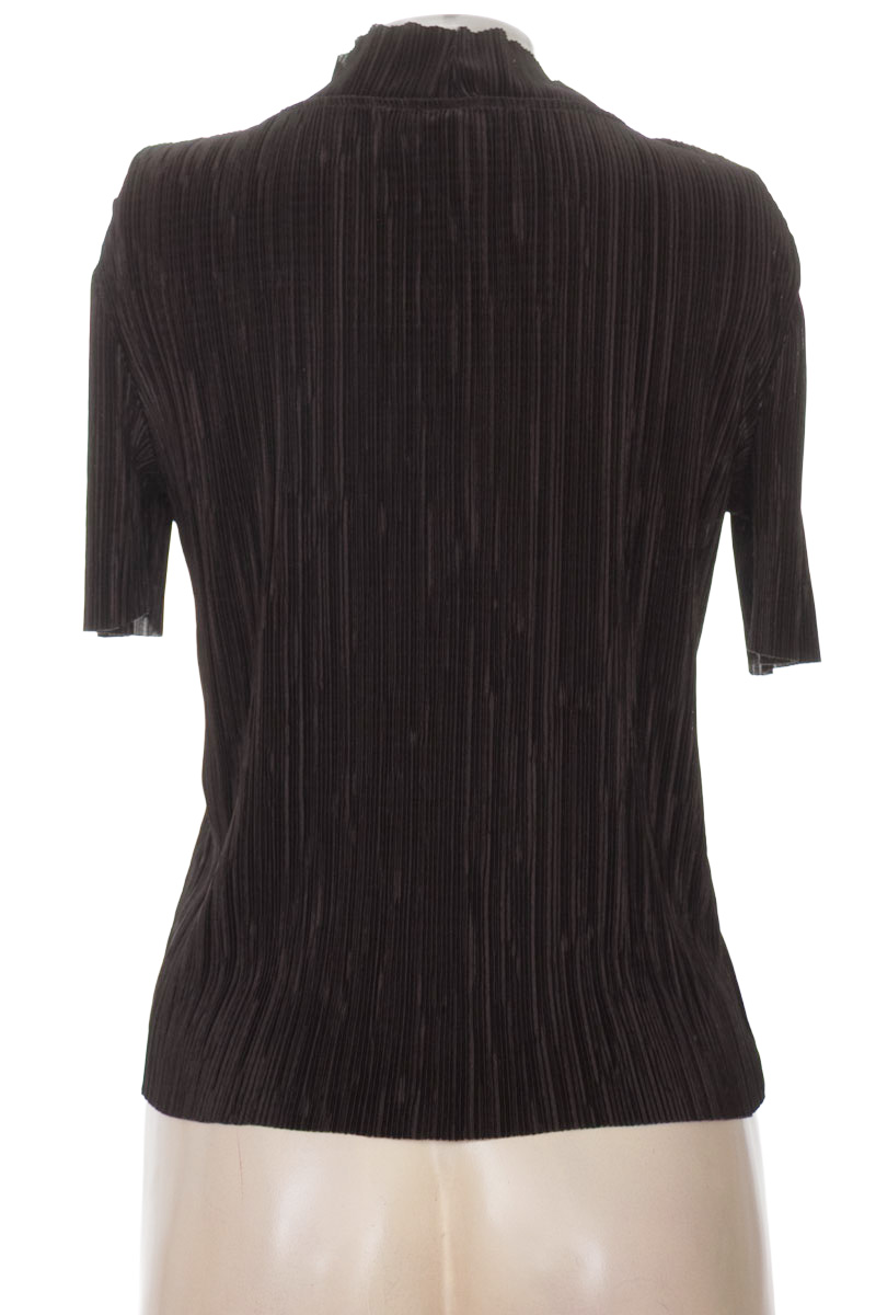 Top / Camiseta color Negro - Zara