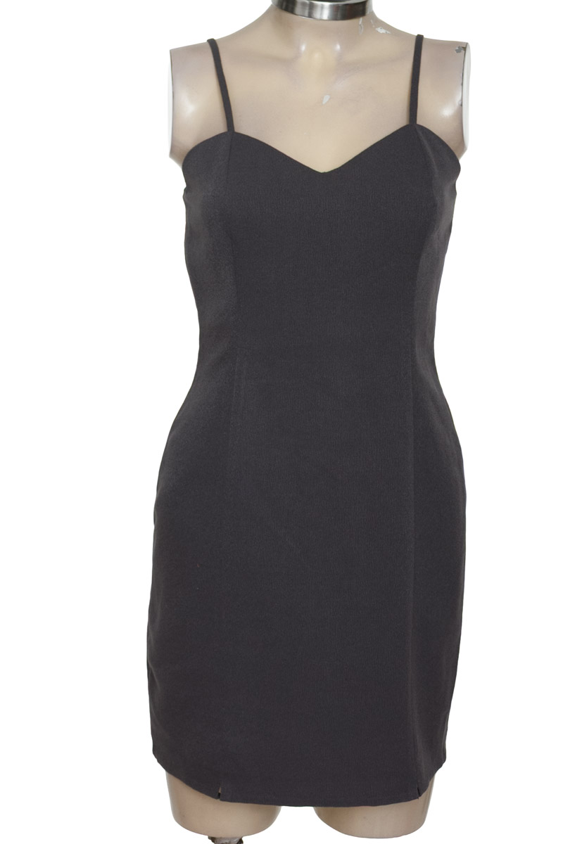 Vestido / Enterizo color Gris - Closeando