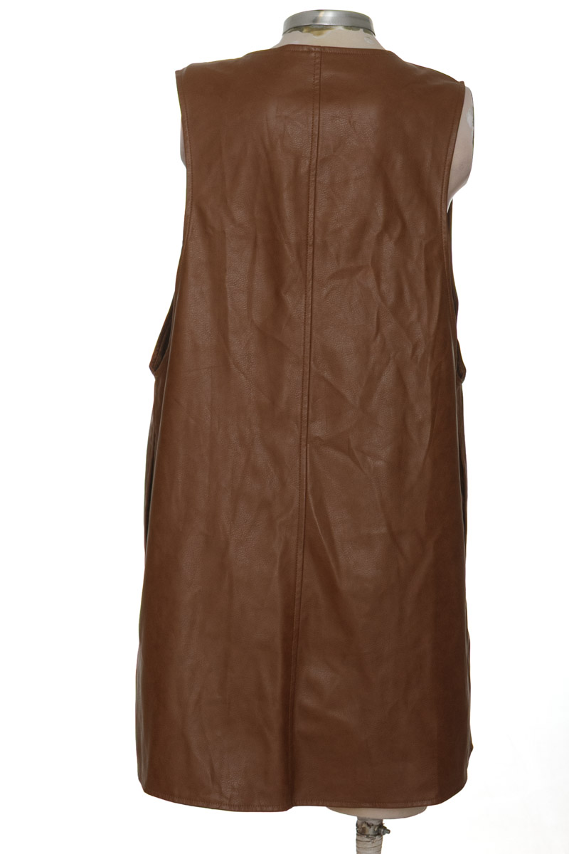 Chaqueta / Abrigo color Café - Zara