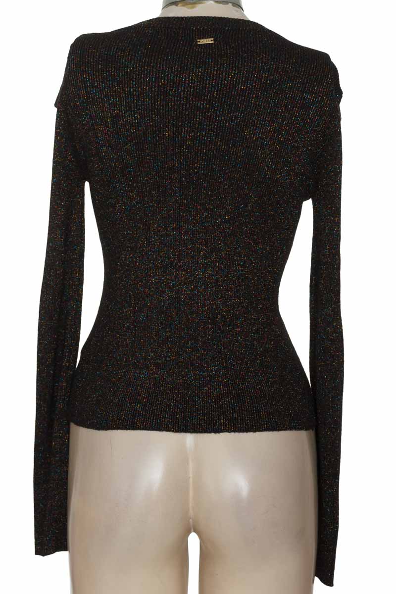 Top / Camiseta color Negro - Studio F