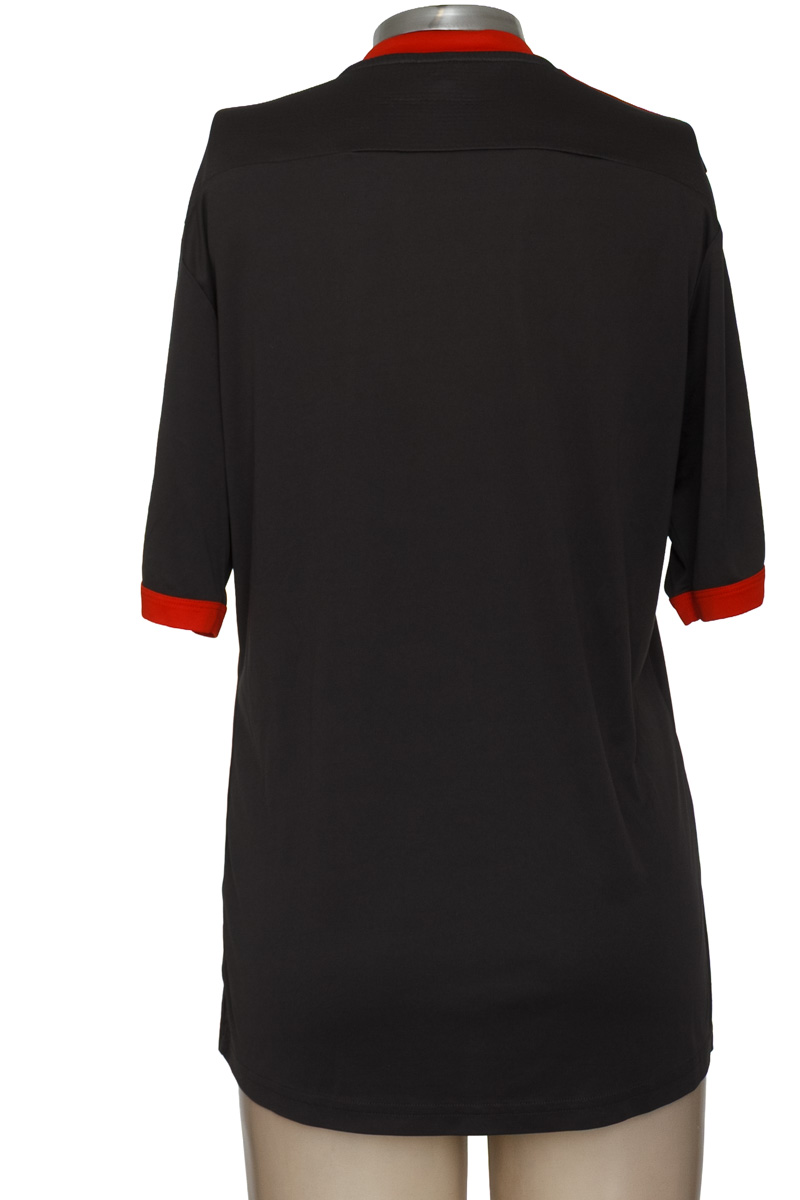 Ropa Deportiva / Salida de Baño color Gris - Adidas