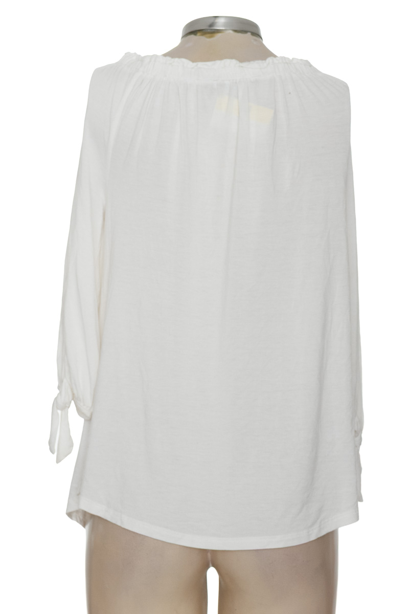 Blusa color Blanco - Cable & Gauge