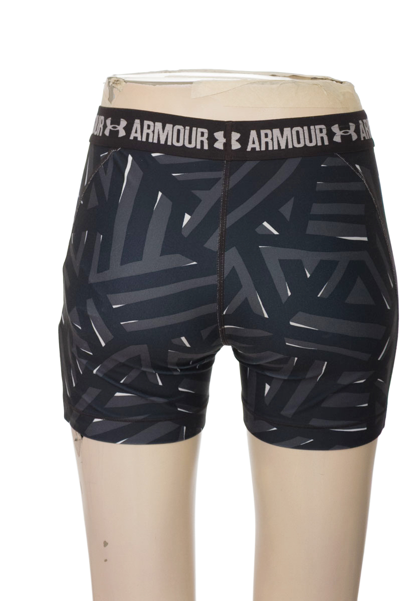 Ropa Deportiva / Salida de Baño color Gris - Under Armour