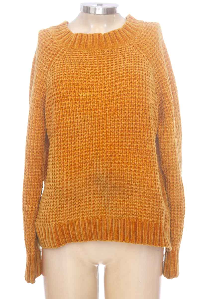 Sweater color Amarillo - Closeando