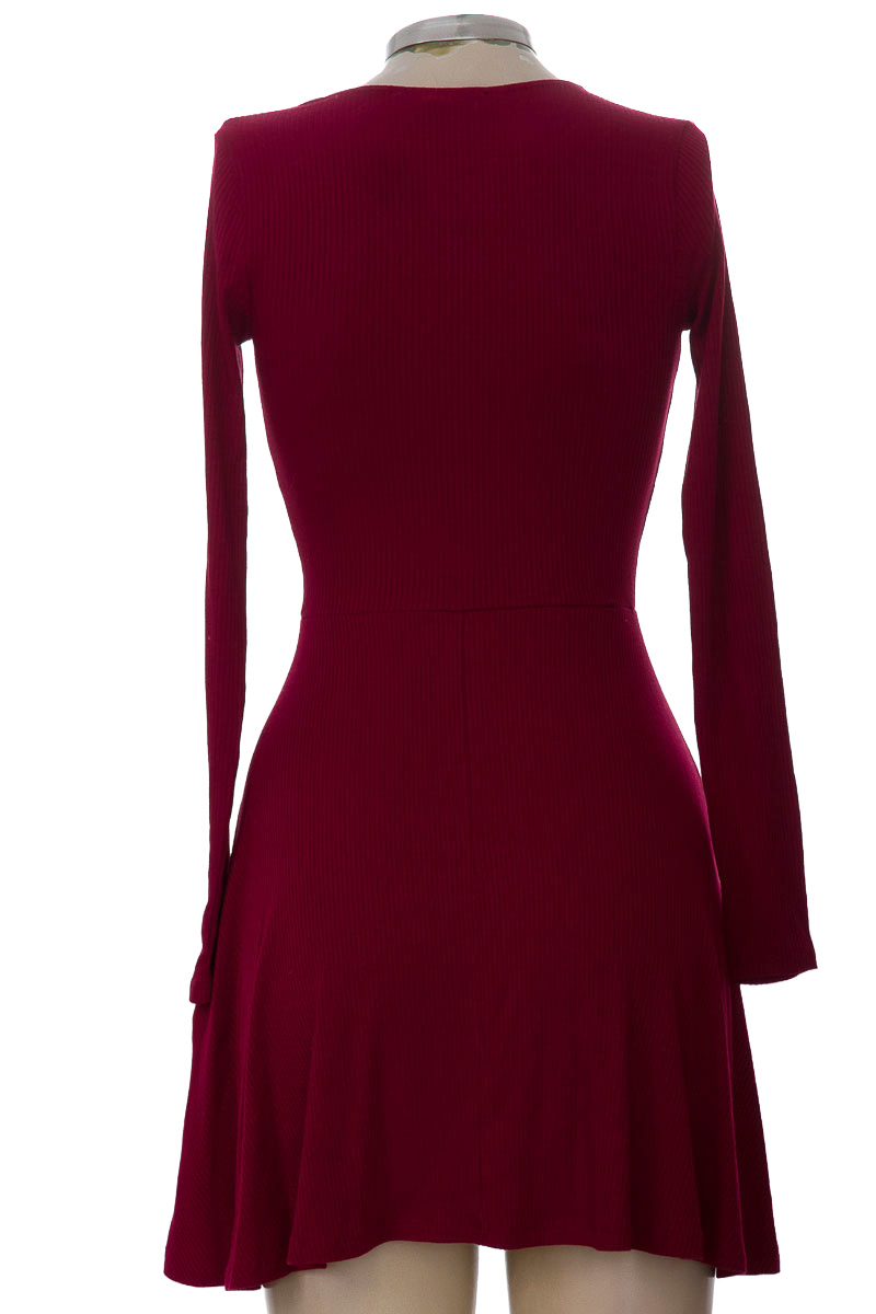 Vestido / Enterizo color Vinotinto - Forever 21