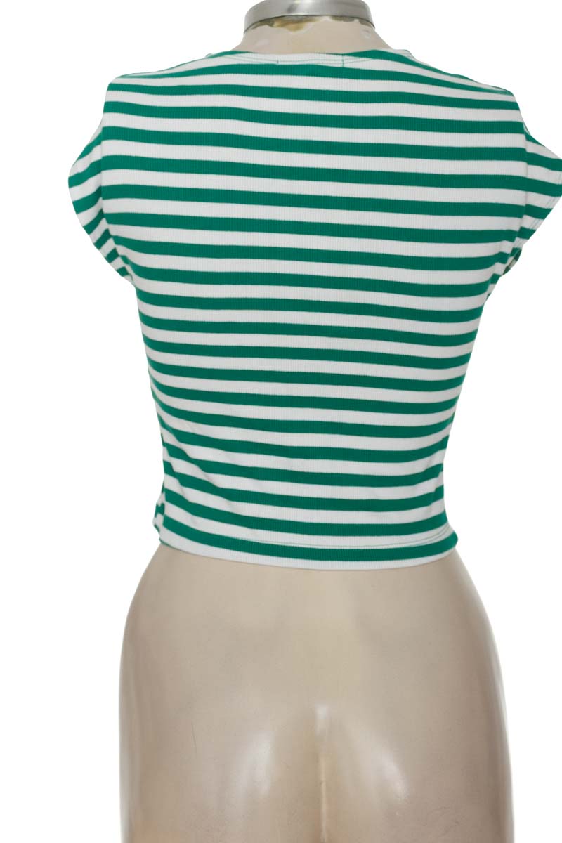 Top / Camiseta color Verde - Stradivarius