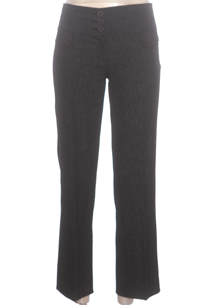 Pantalones color Gris - Arte y Moda