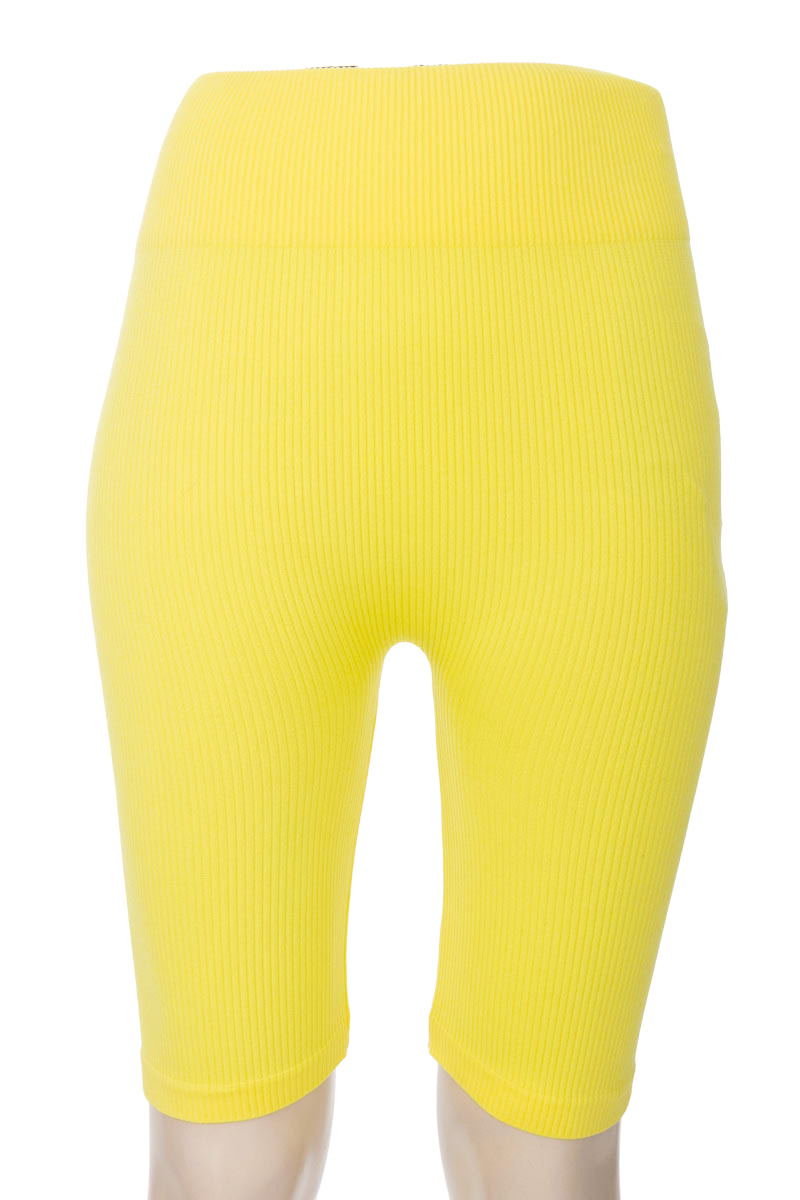 Ropa Deportiva / Salida de Baño color Amarillo - Closeando
