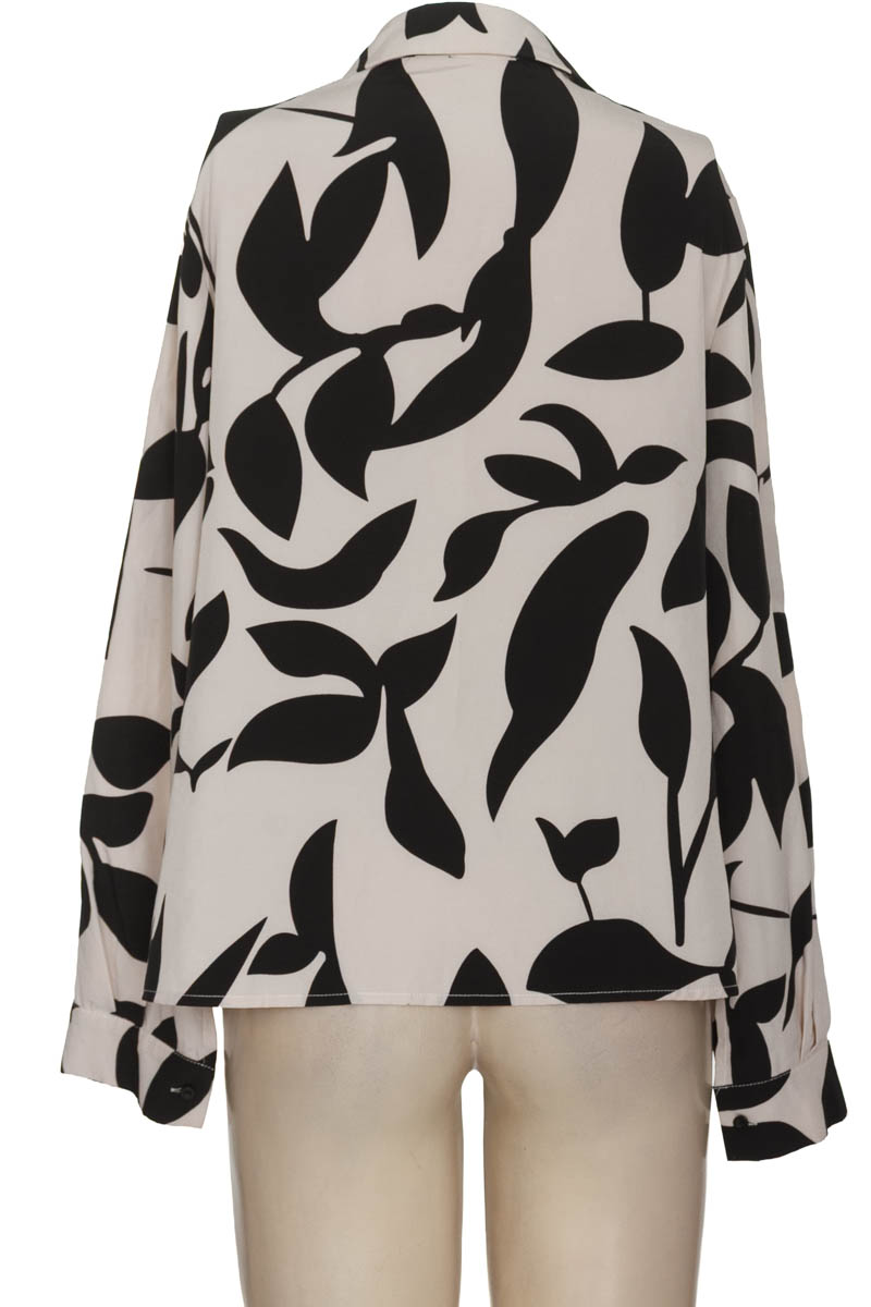Blusa color Negro - Closeando