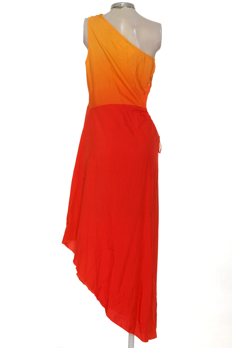 Vestido / Enterizo color Rojo - Closeando