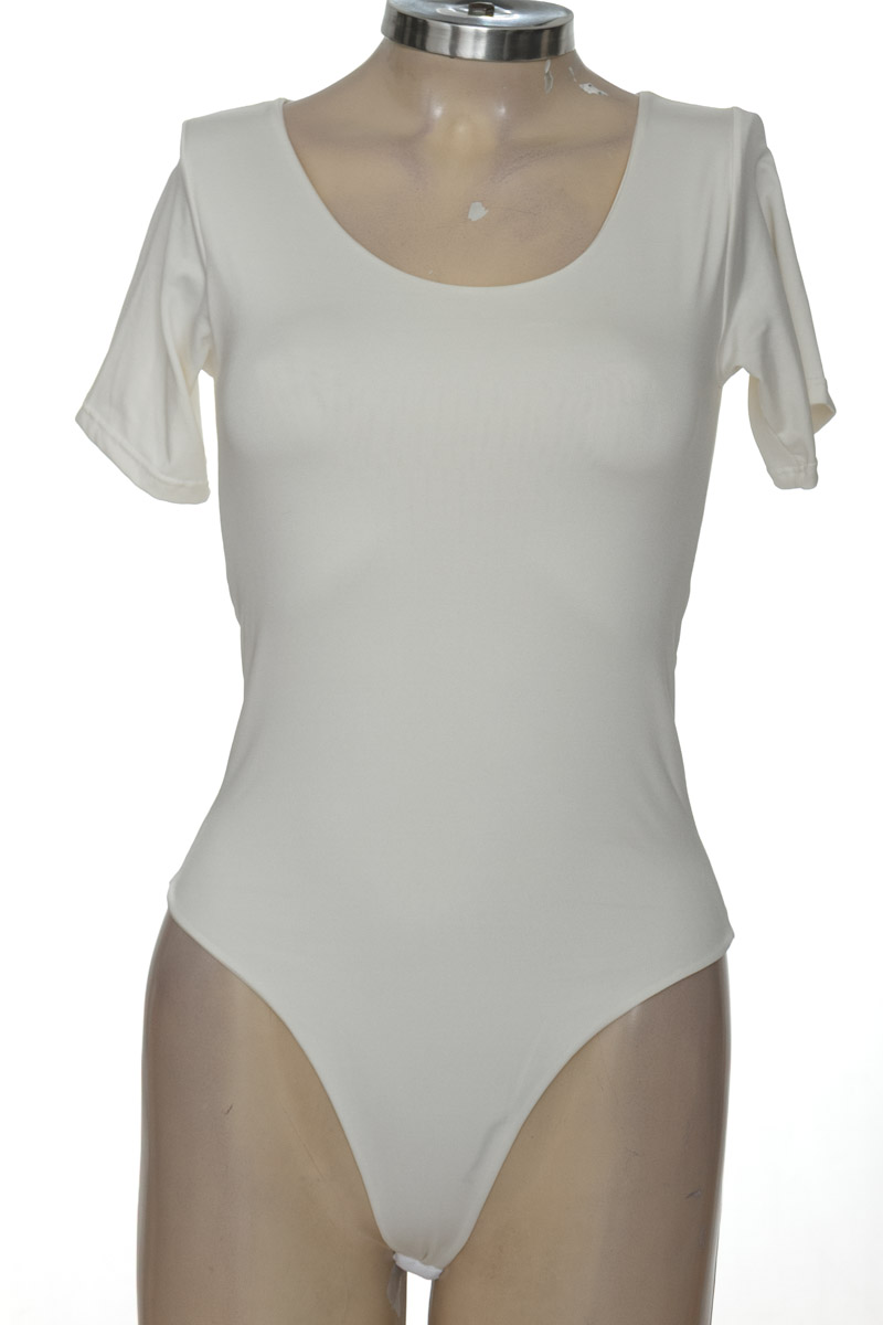 Top / Camiseta color Blanco - Closeando