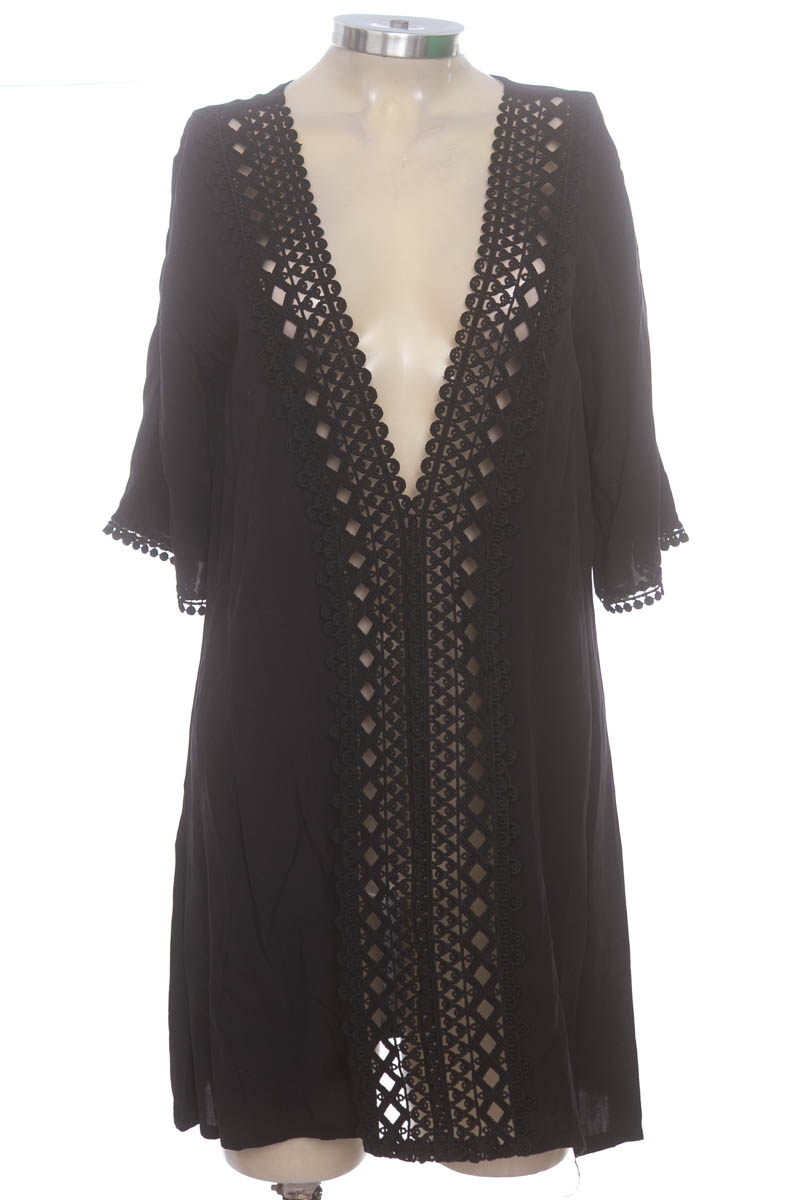 Ropa Deportiva / Salida de Baño color Negro - Macadamia
