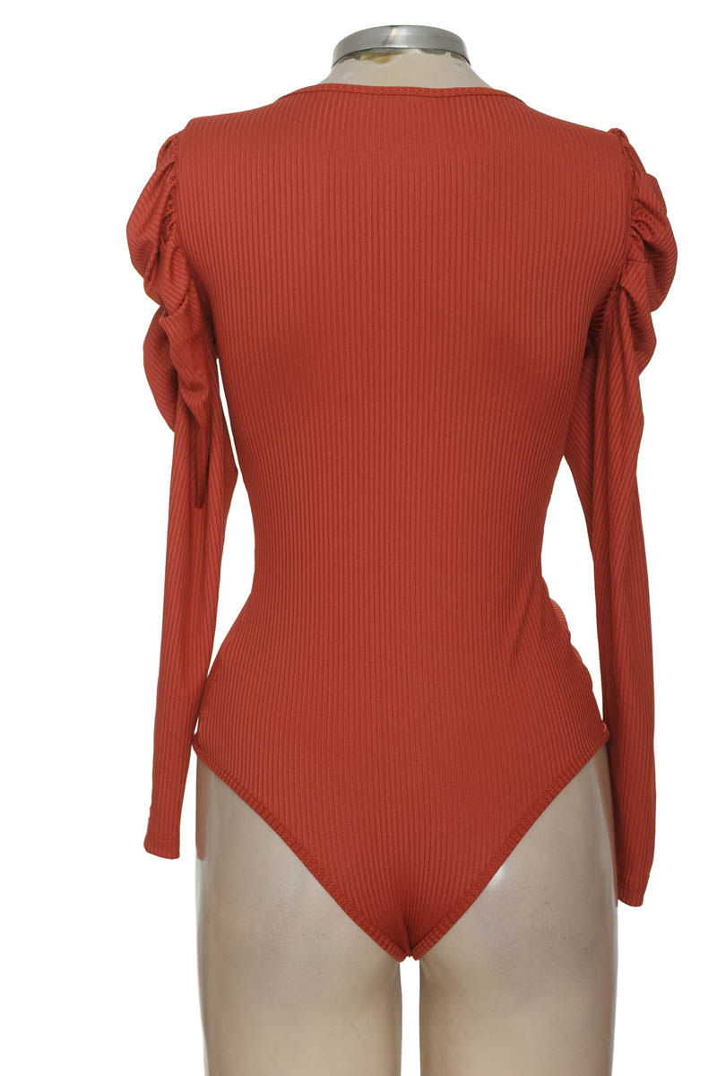 Top / Camiseta color Rojo - Closeando