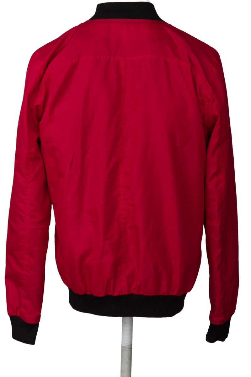 Chaqueta color Rojo - Closeando