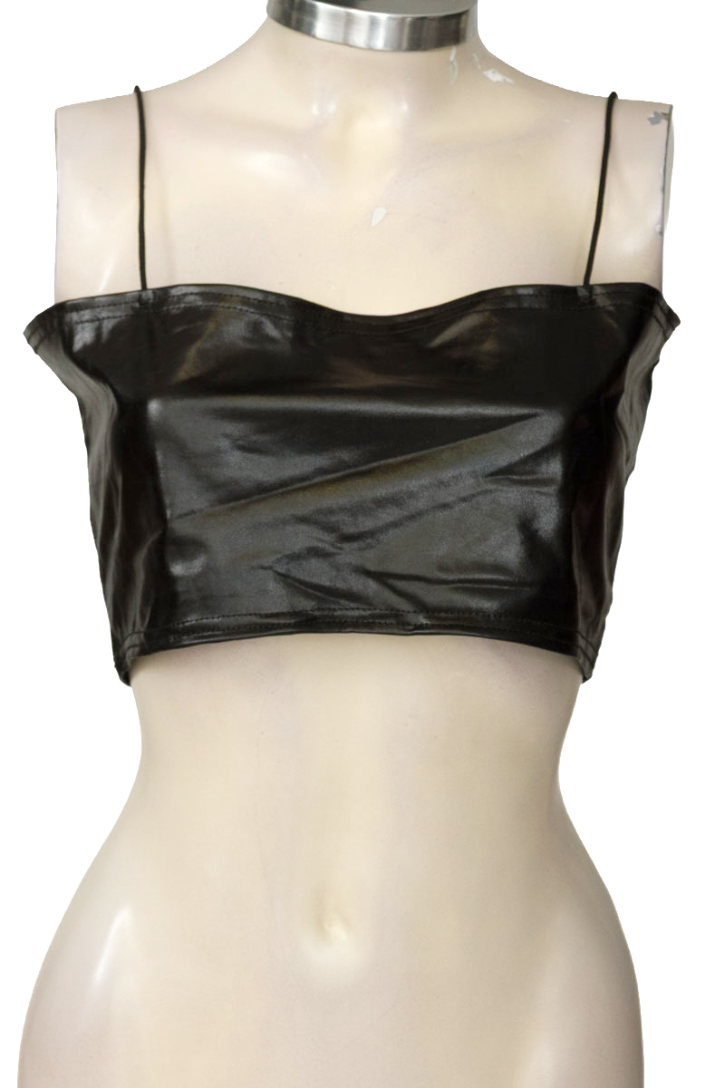 Top / Camiseta color Negro - Closeando