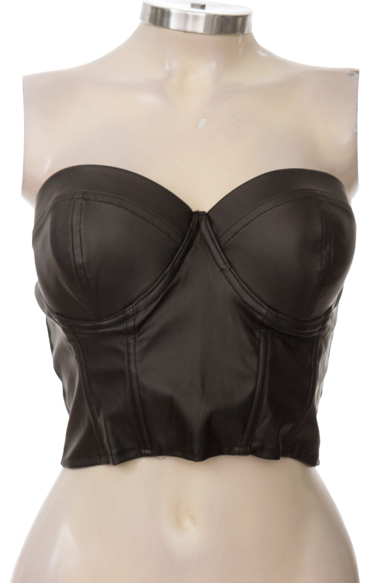 Top / Camiseta color Negro - Zambos