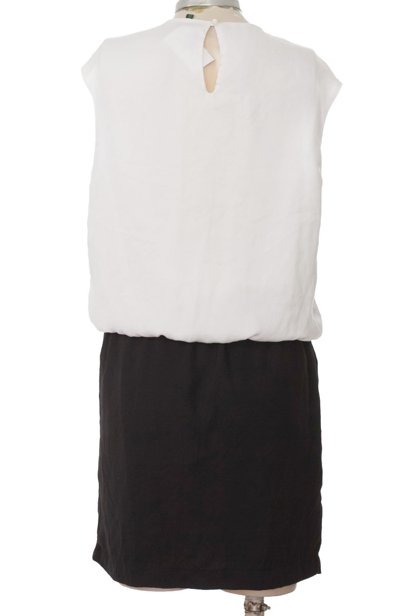 Vestido / Enterizo color Negro - United Colors of Benetton