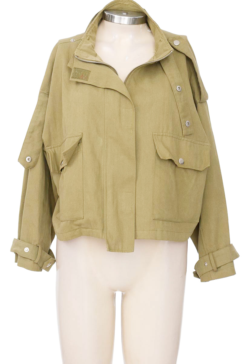 Chaqueta / Abrigo color Verde - grapefruit beauty