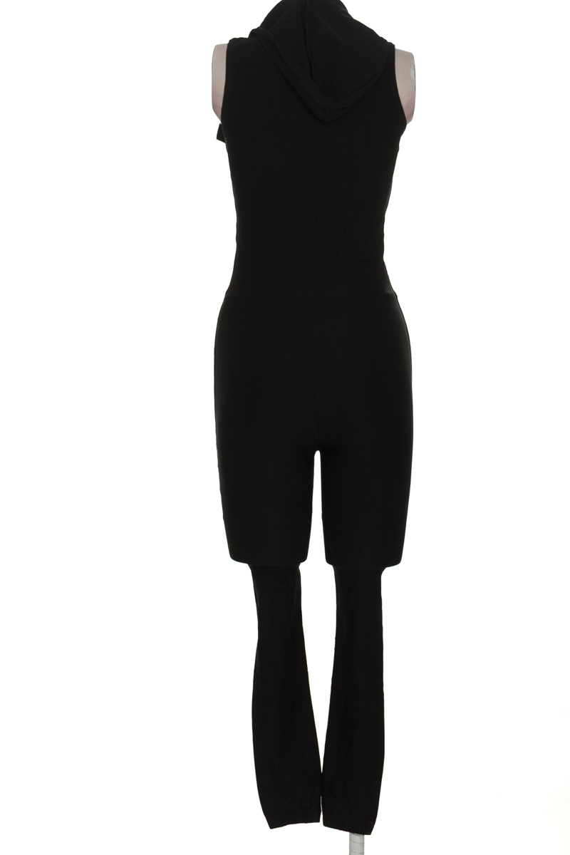 Vestido / Enterizo color Negro - Closeando