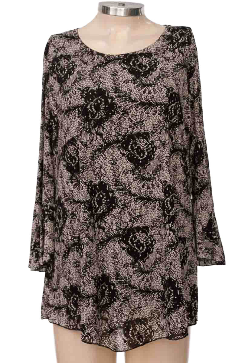 Blusa color Negro - Closeando