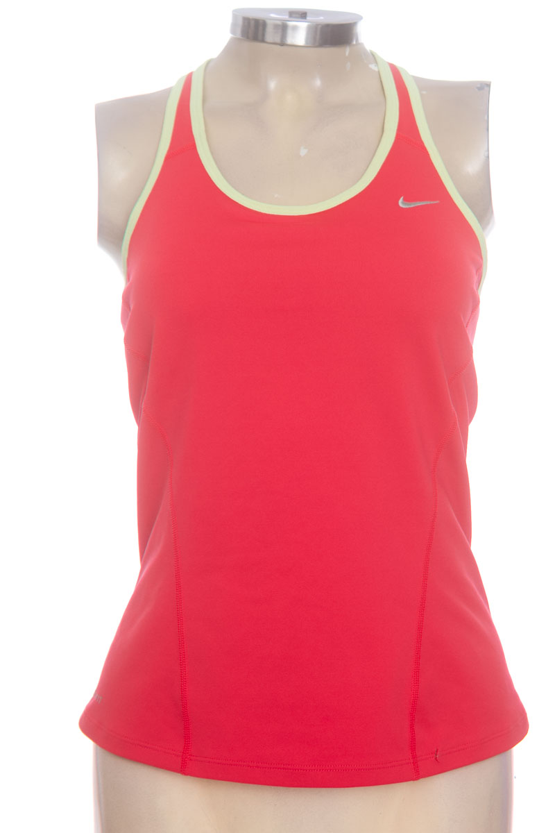 Ropa Deportiva / Salida de Baño color Fucsia - Nike