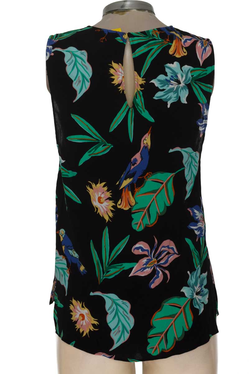Top / Camiseta color Negro - Zara