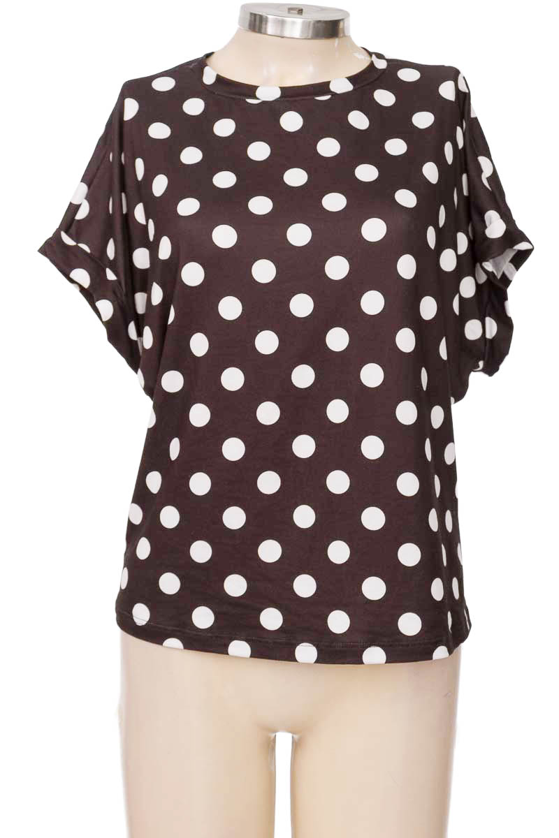 Top / Camiseta color Negro - Arkitect