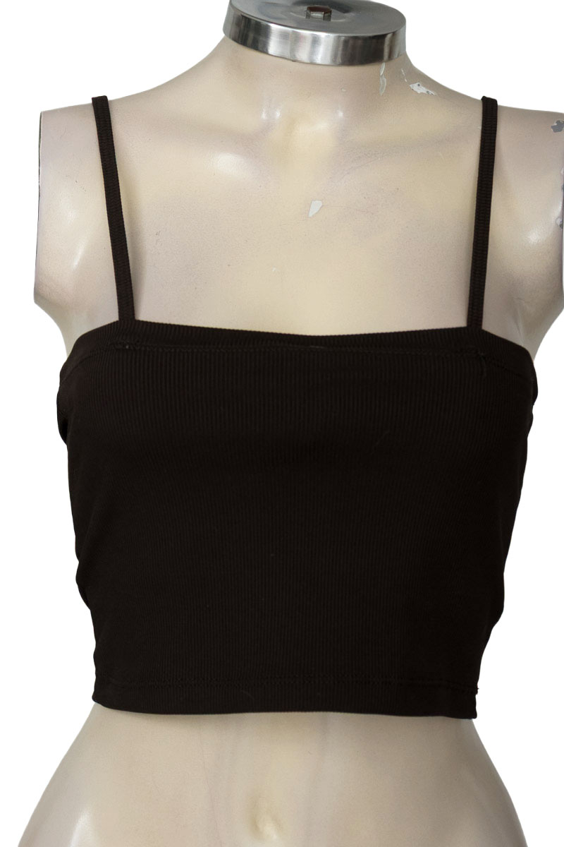 Top / Camiseta color Negro - Closeando