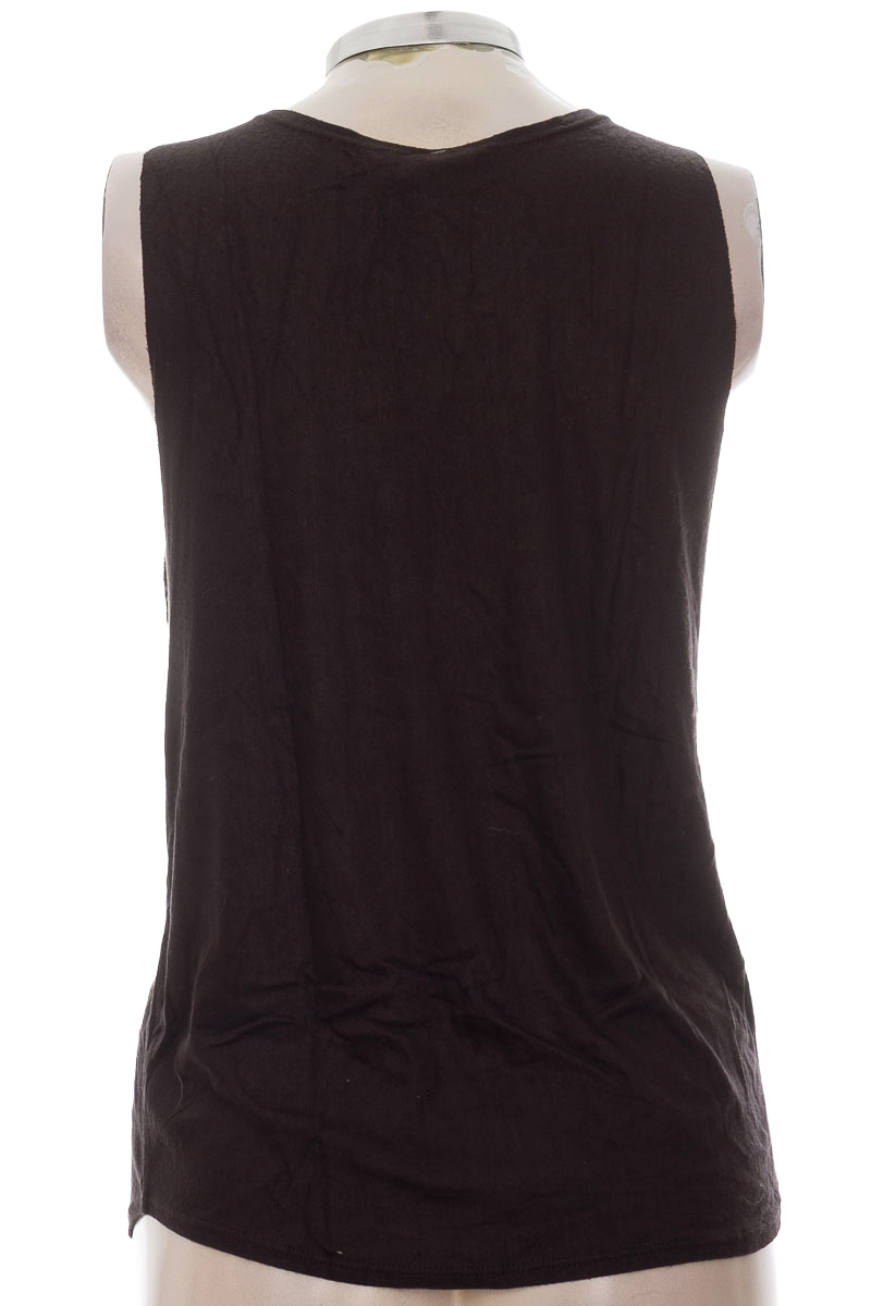 Ropa Deportiva / Salida de Baño color Negro - Yazo