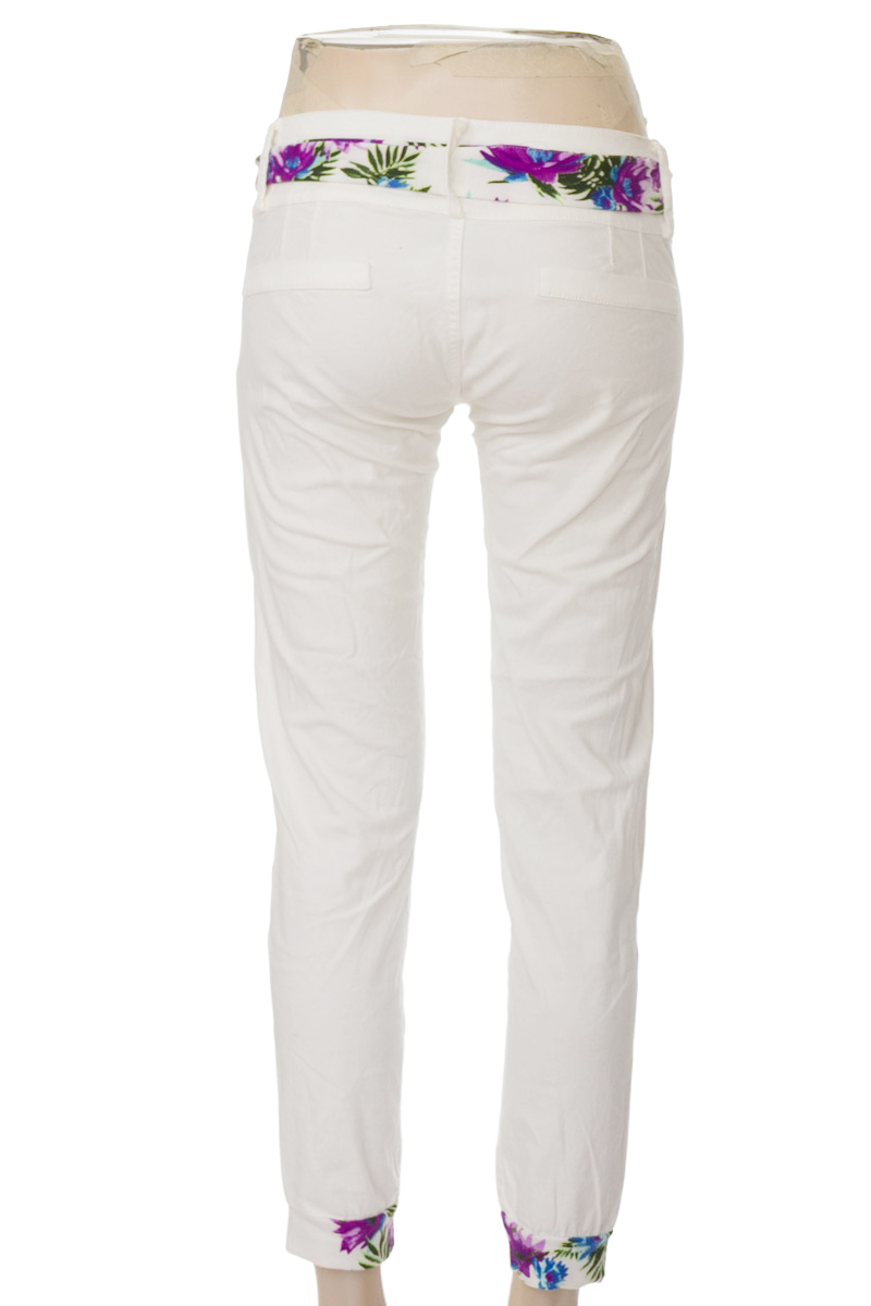 Pantalones color Blanco - ÁKTIF