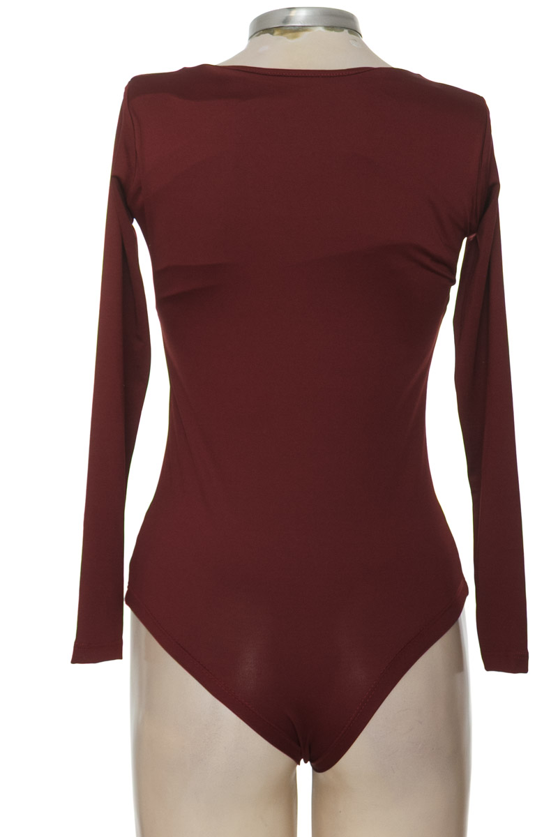 Top / Camiseta color Vinotinto - Natalia Salazar