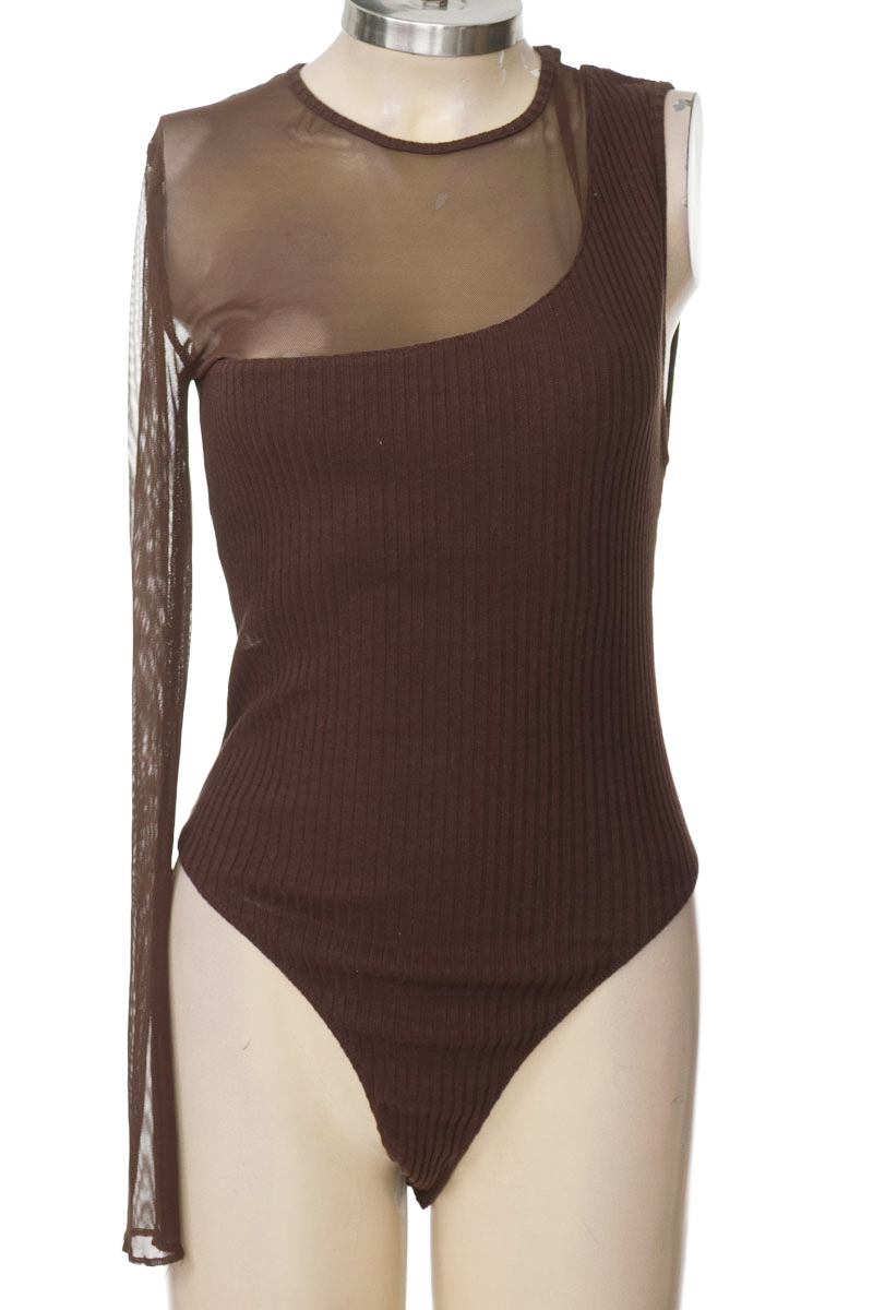 Top / Camiseta color Café - Zara