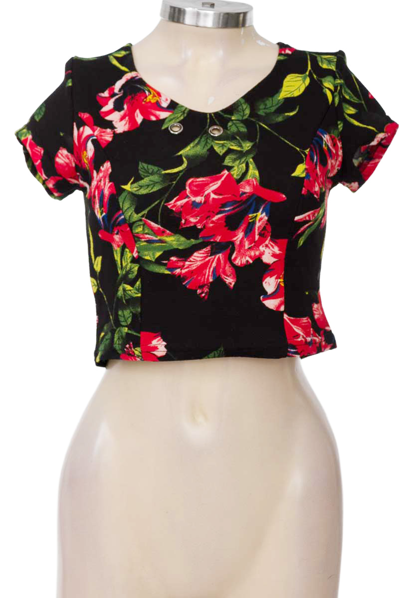 Top / Camiseta color Negro - Magic Fashion
