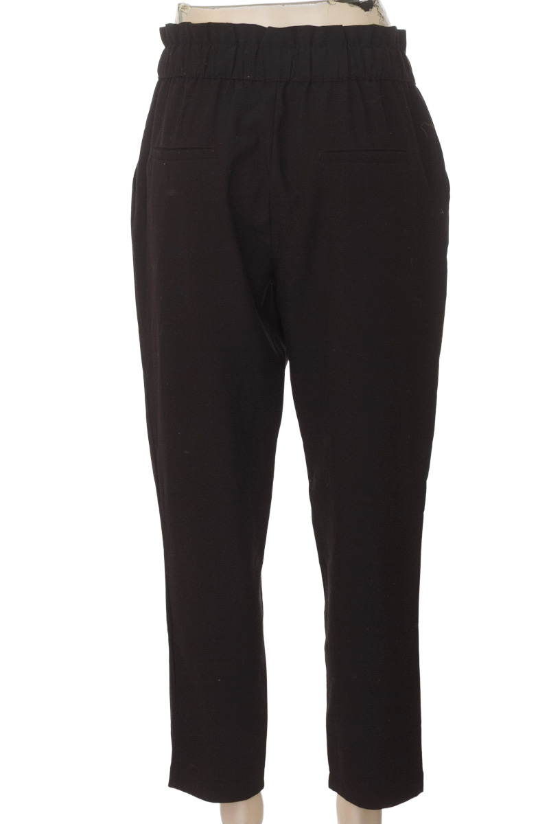 Pantalones color Negro - MNG