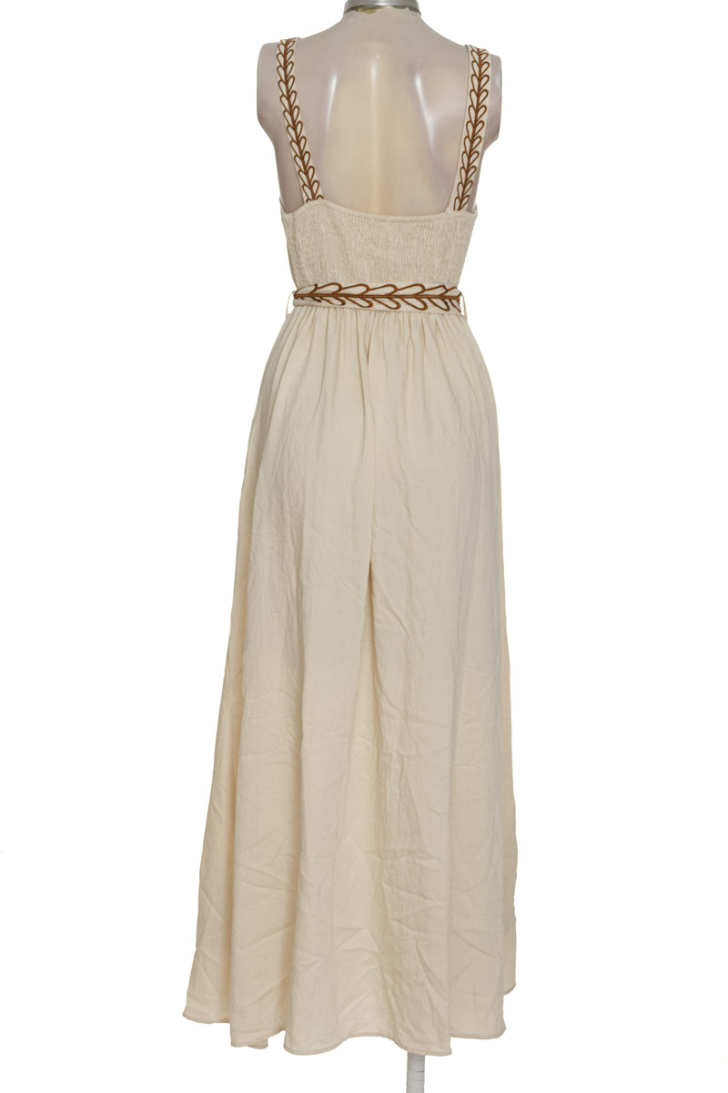 Vestido / Enterizo color Beige - Follow me 