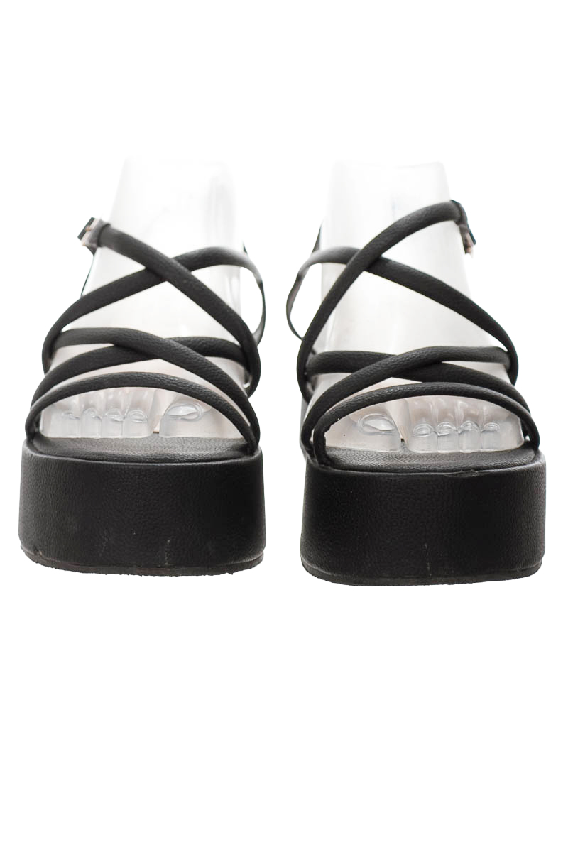 Zapatos color Negro - Bona