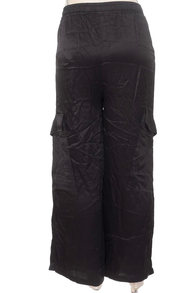 Pantalones color Negro - Bershka