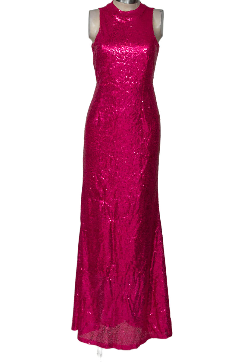 Vestido / Enterizo color Fucsia - Closeando