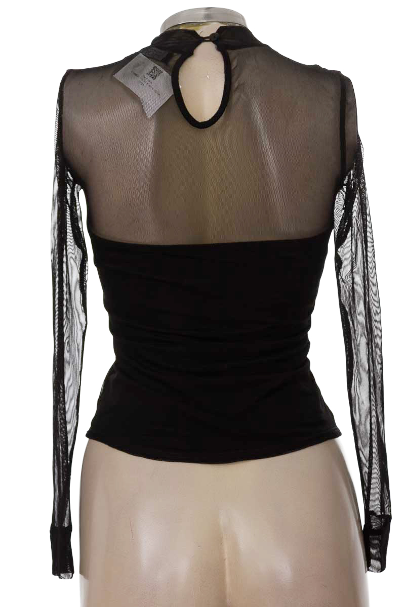 Top / Camiseta color Negro - Modana