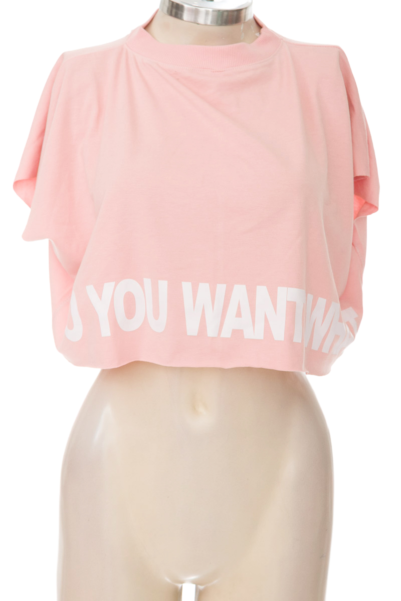 Top / Camiseta color Rosado - Moda y estilo
