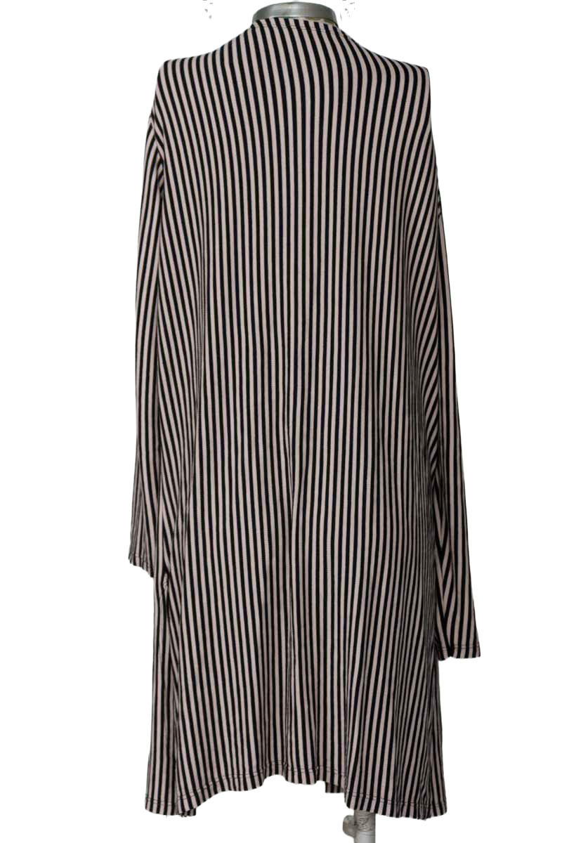 Blusa color Negro - Closeando