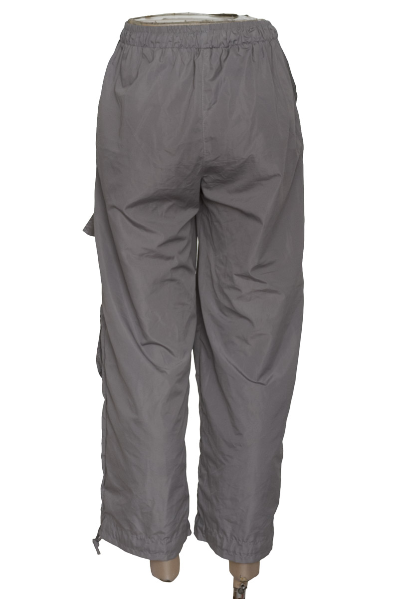 Pantalones color Gris - Closeando