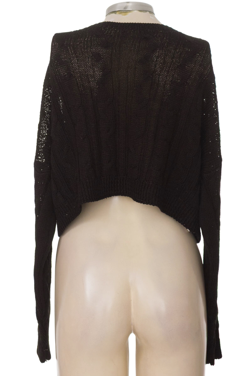 Sweater color Negro - Closeando