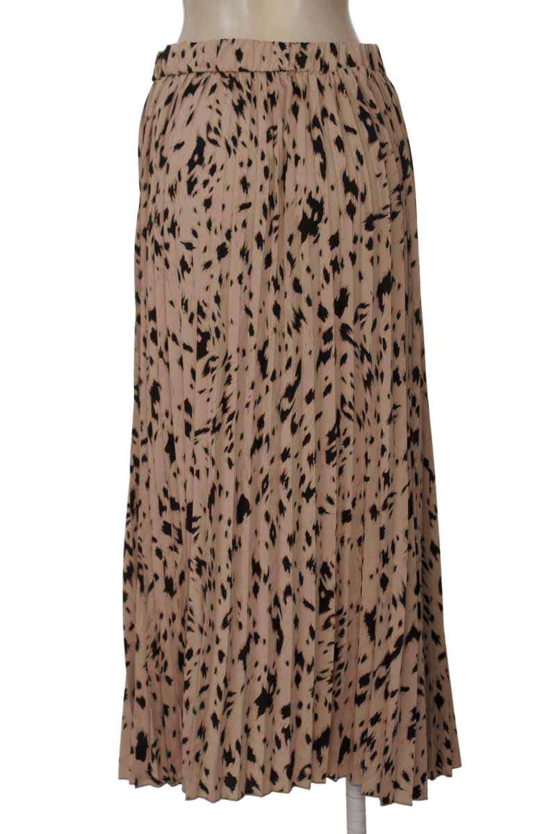 Falda color Beige - Closeando