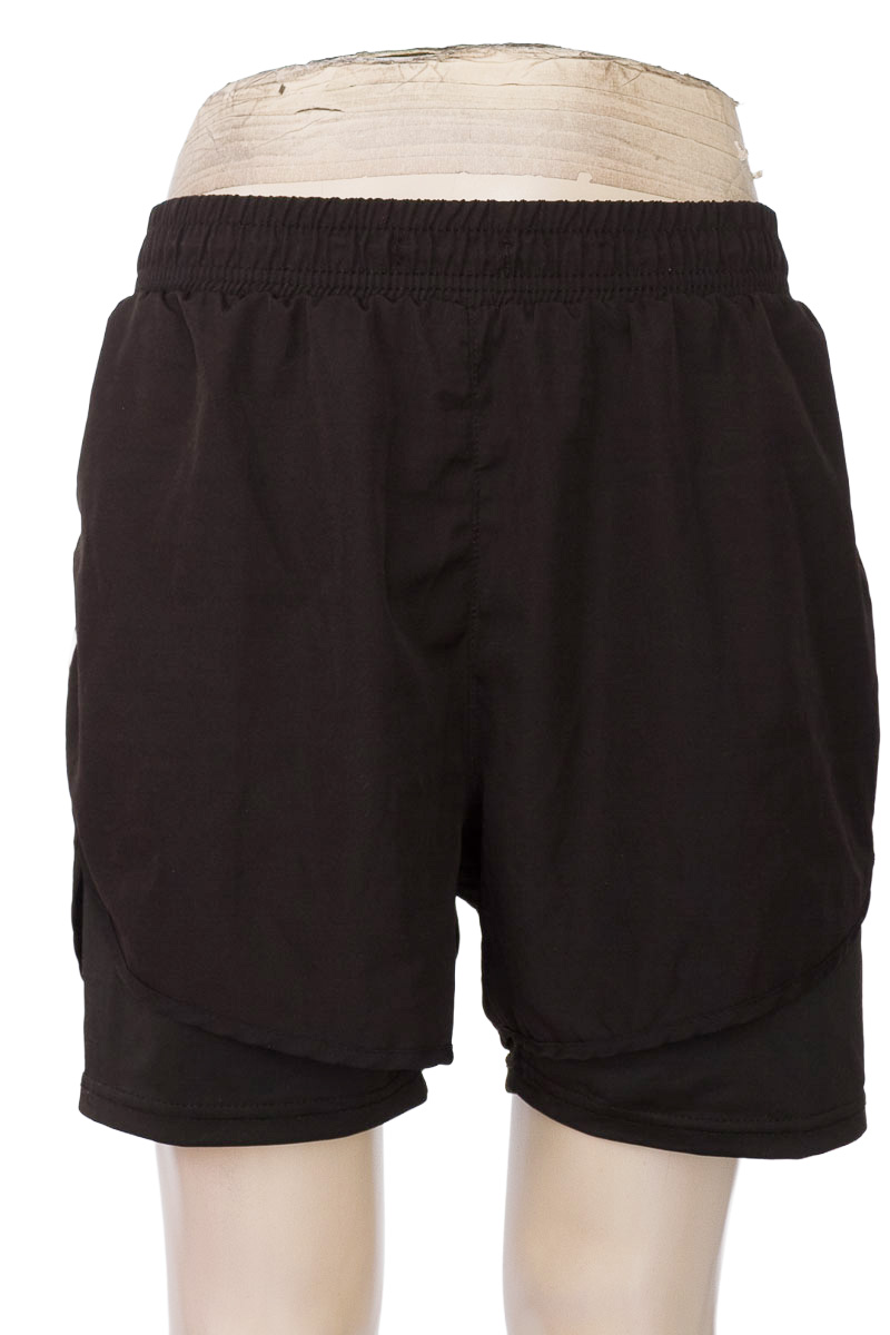 Ropa Deportiva / Salida de Baño color Negro - Closeando