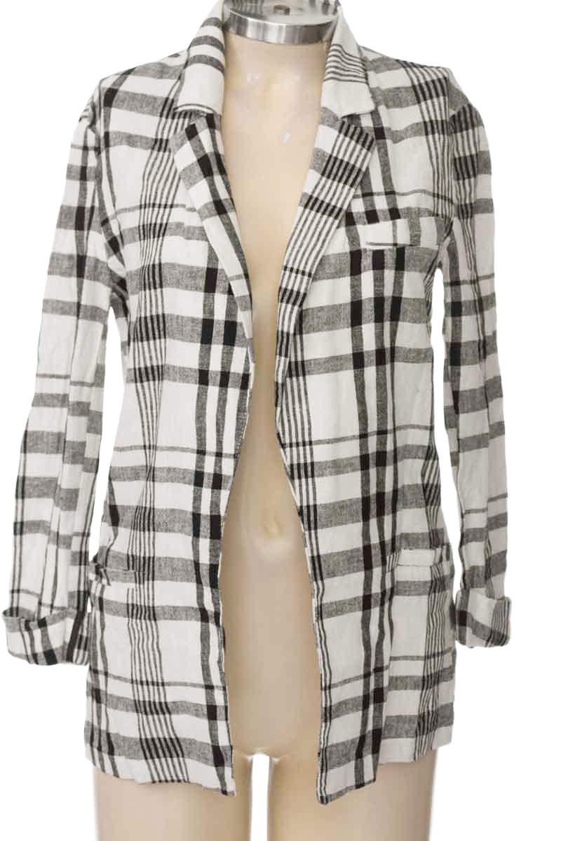 Chaqueta / Abrigo color Blanco - Bershka